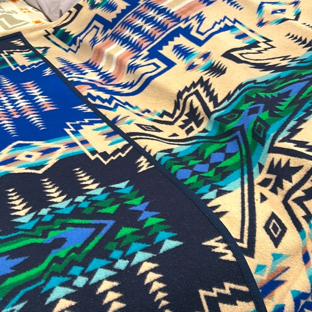 Pendleton Beaver State Blanket - Picture 5 of 5
